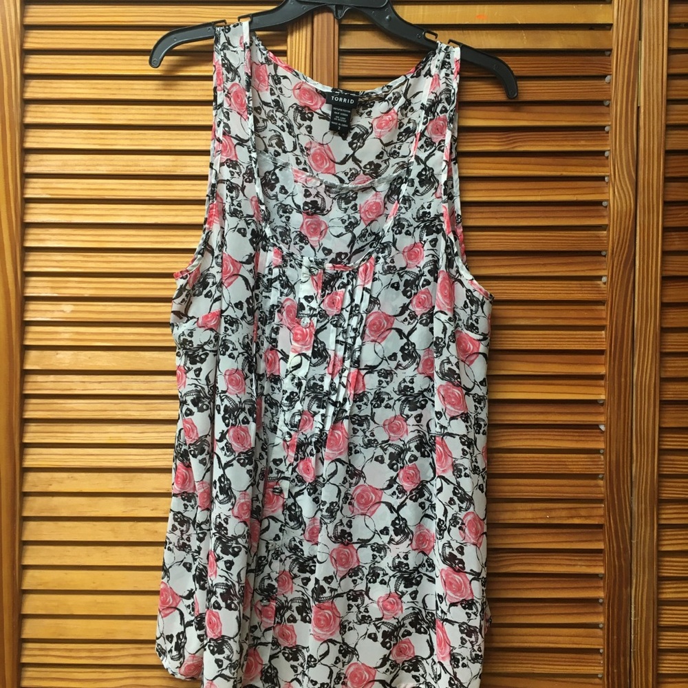 Torrid skull & rose tank